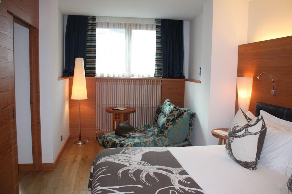 Majestic Hotel Madonna di Campiglio Exterior photo